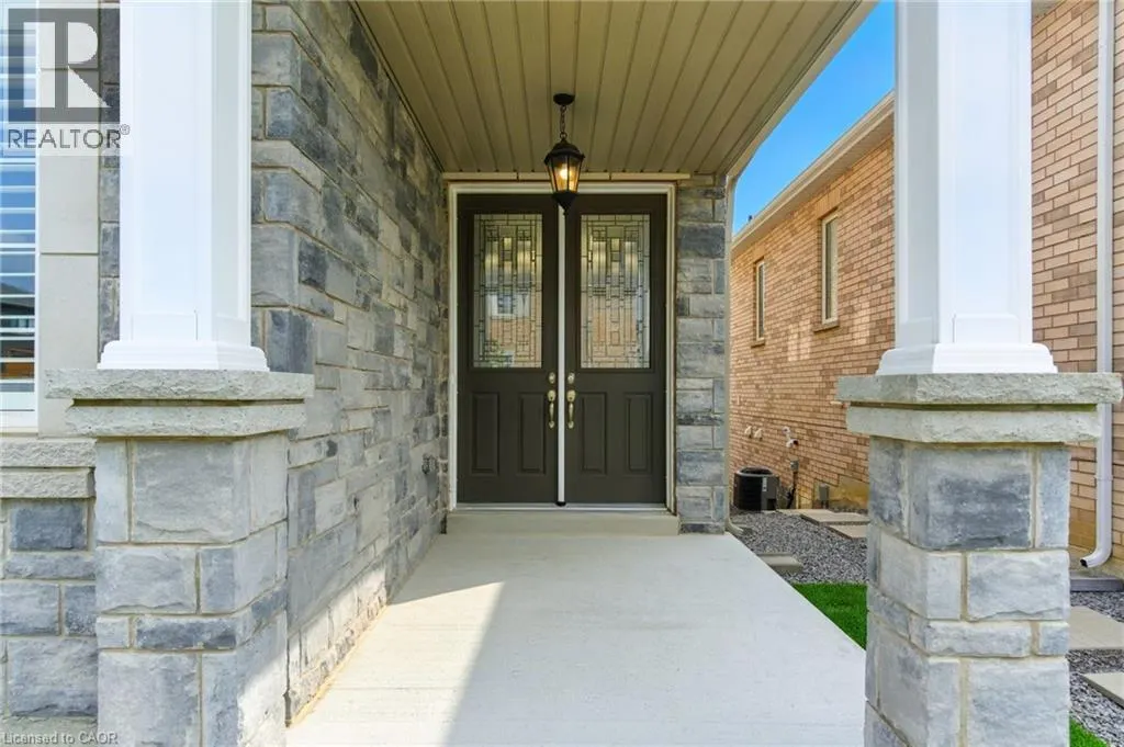 15 ROBARTS Drive