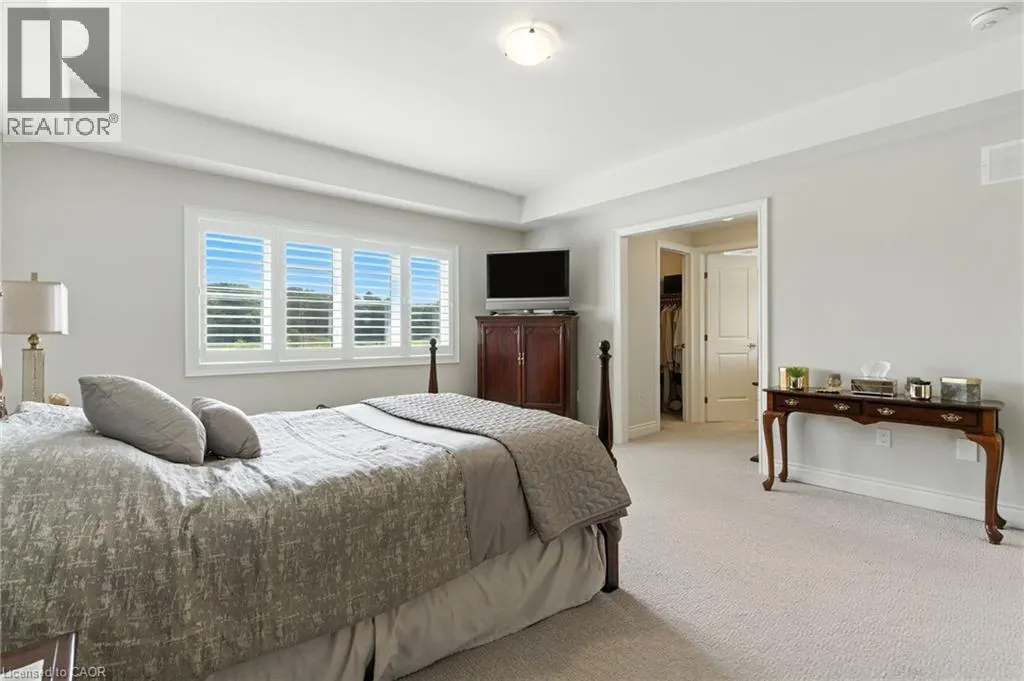 15 ROBARTS Drive