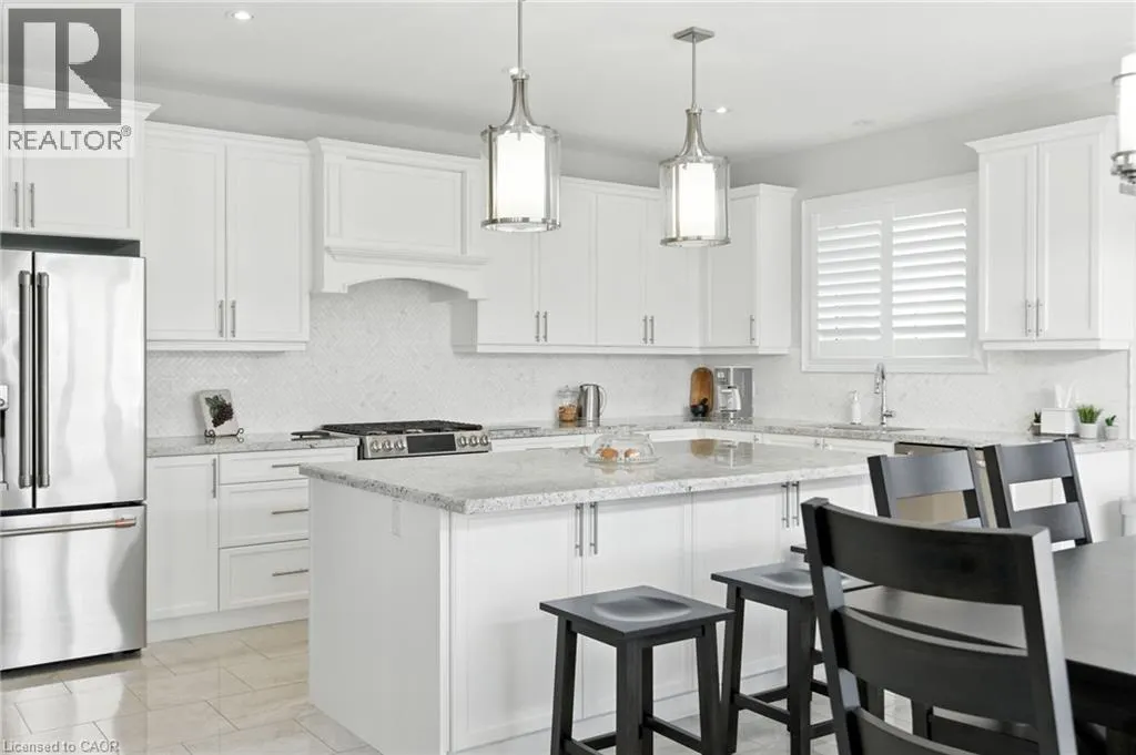 15 ROBARTS Drive