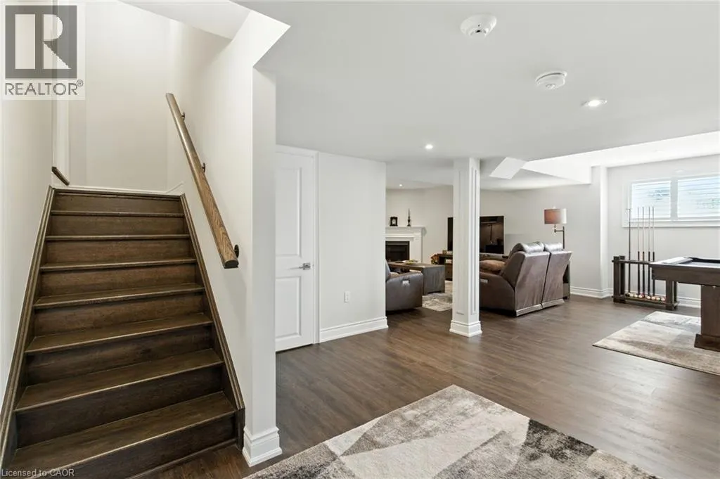 15 ROBARTS Drive