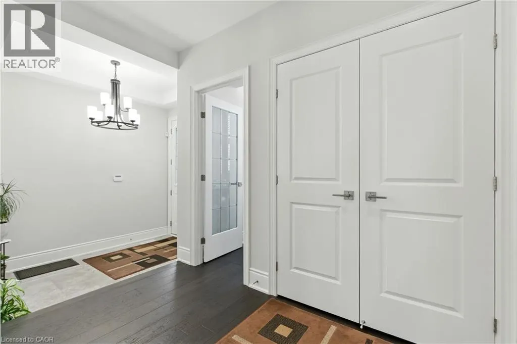 15 ROBARTS Drive