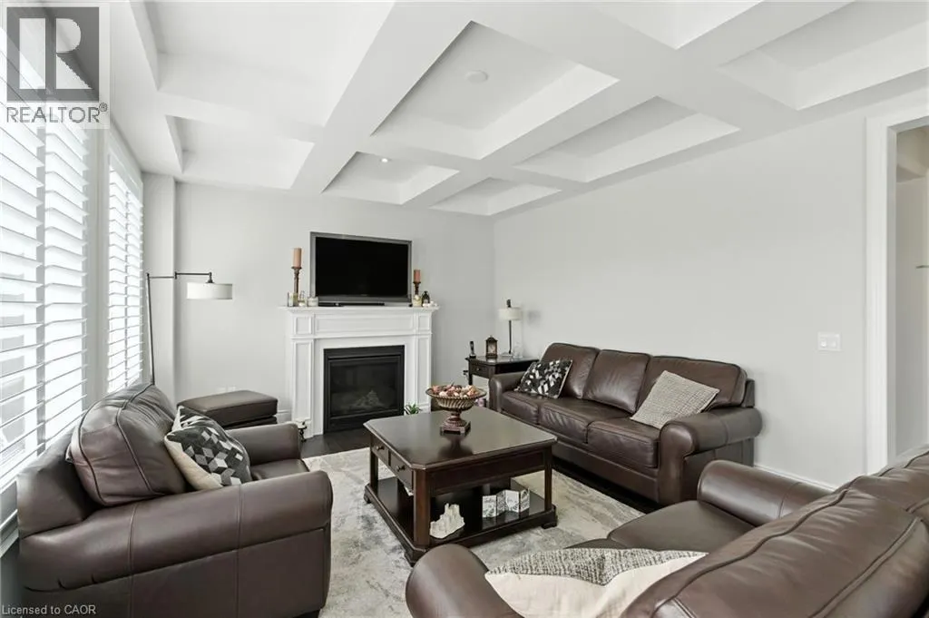 15 ROBARTS Drive
