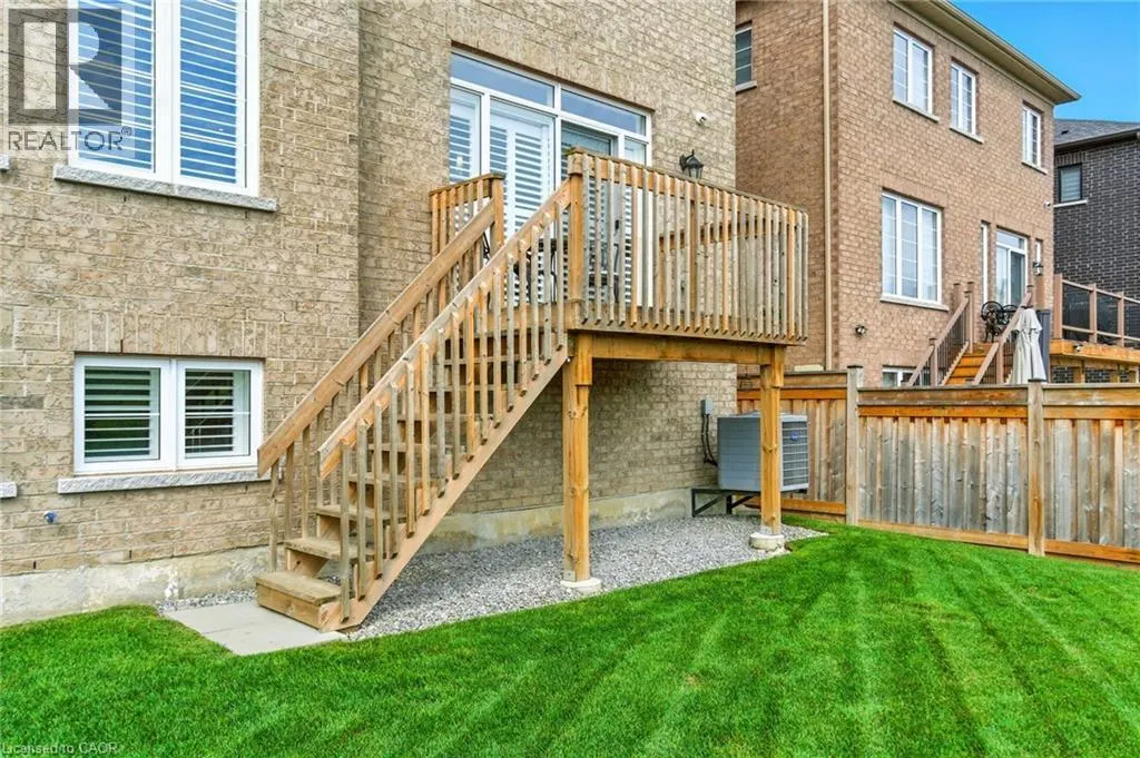 15 ROBARTS Drive
