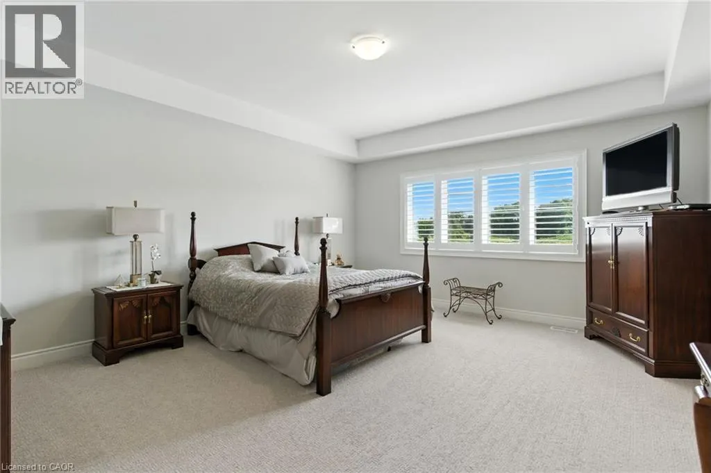 15 ROBARTS Drive