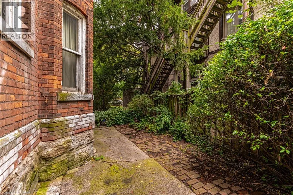 99 BLAKE Street