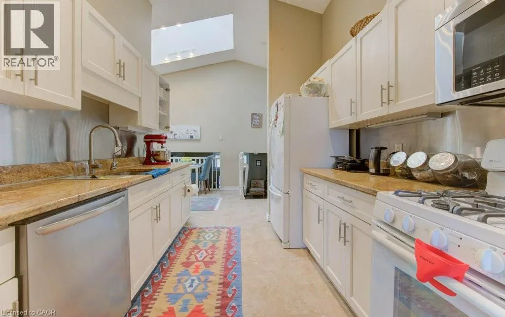 511 THORNDALE Drive