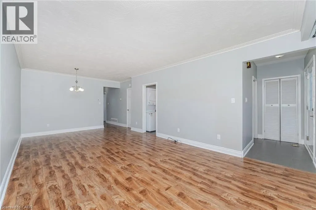 61 AVONDALE Boulevard