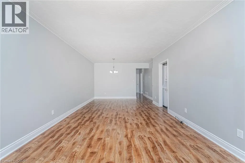 61 AVONDALE Boulevard
