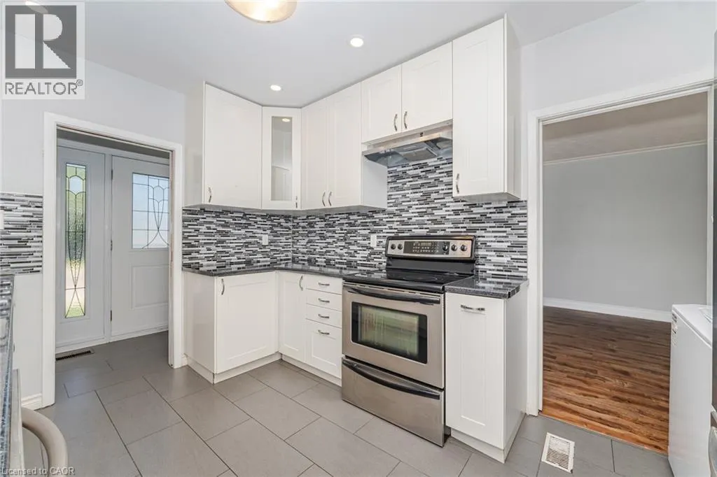 61 AVONDALE Boulevard