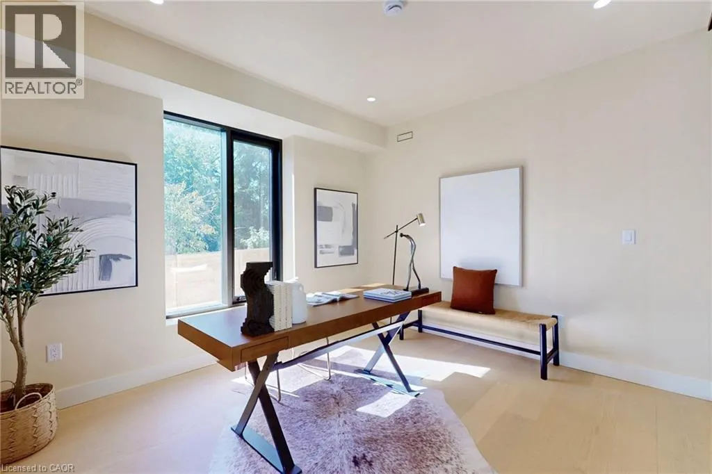 28 DUNSMORE Gardens