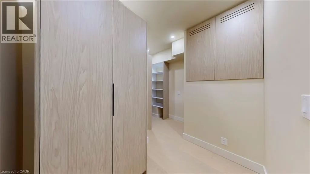28 DUNSMORE Gardens