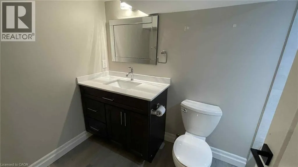 123 ROBINSON Street Unit# 4, #4