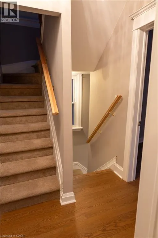21 SUNSET Avenue