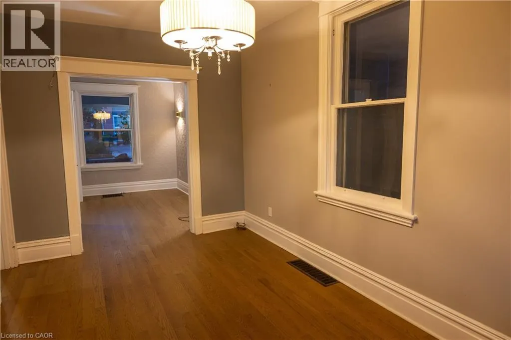 21 SUNSET Avenue