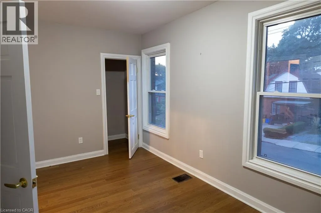 21 SUNSET Avenue