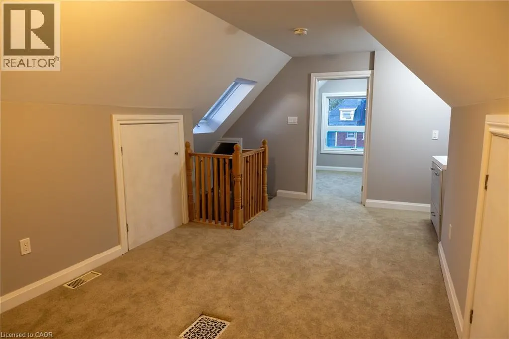 21 SUNSET Avenue