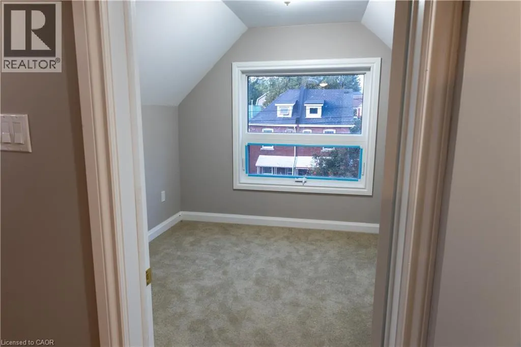 21 SUNSET Avenue