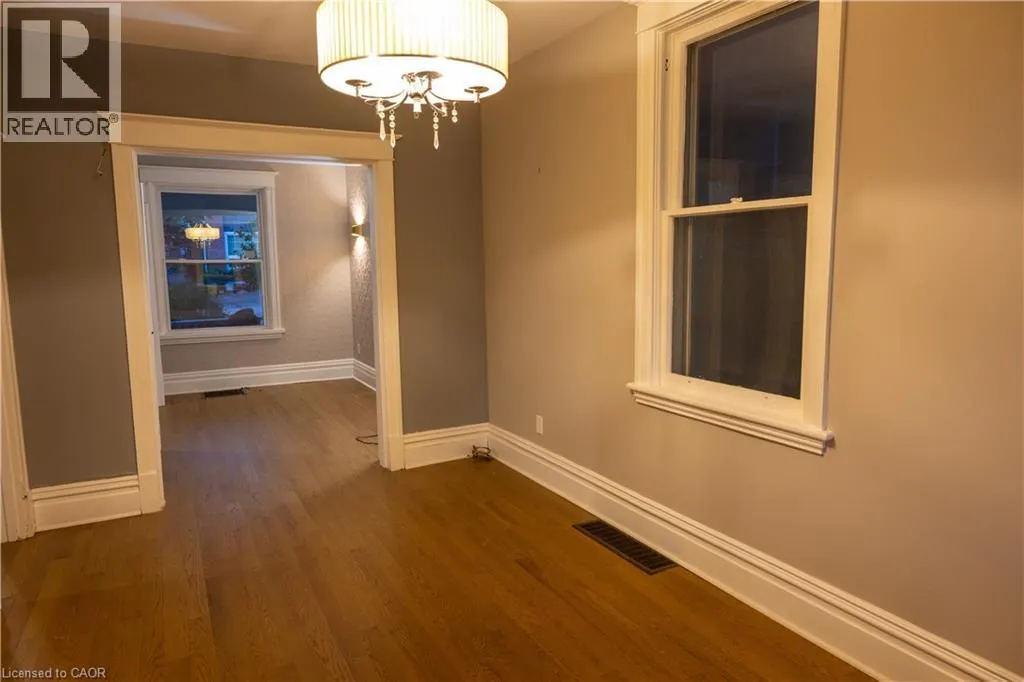 21 SUNSET Avenue