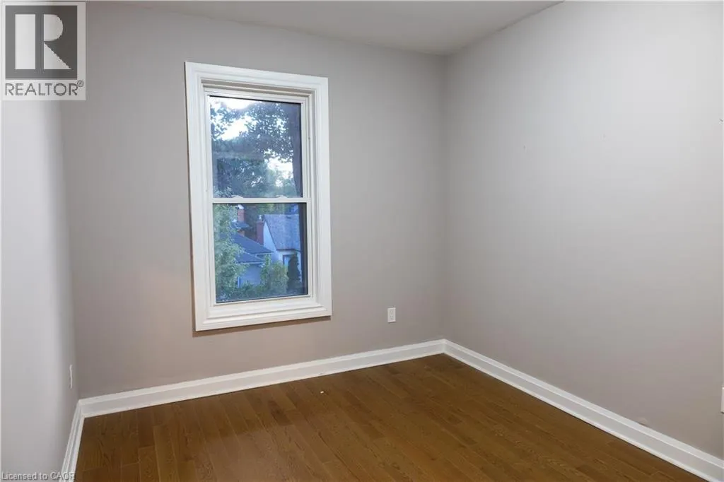 21 SUNSET Avenue