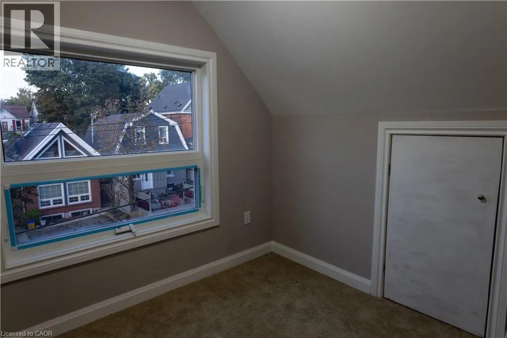 21 SUNSET Avenue