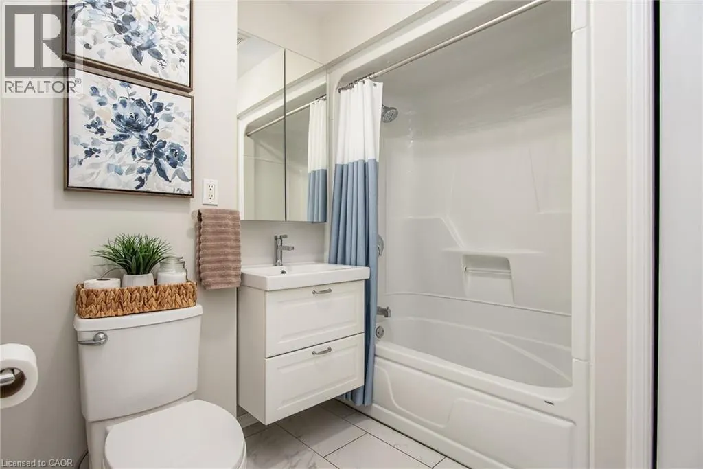 211 VERONICA Drive Unit# 11, #11