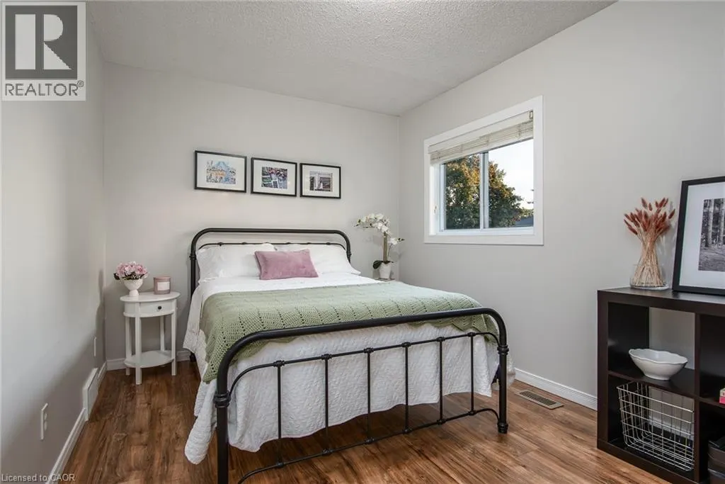 211 VERONICA Drive Unit# 11, #11