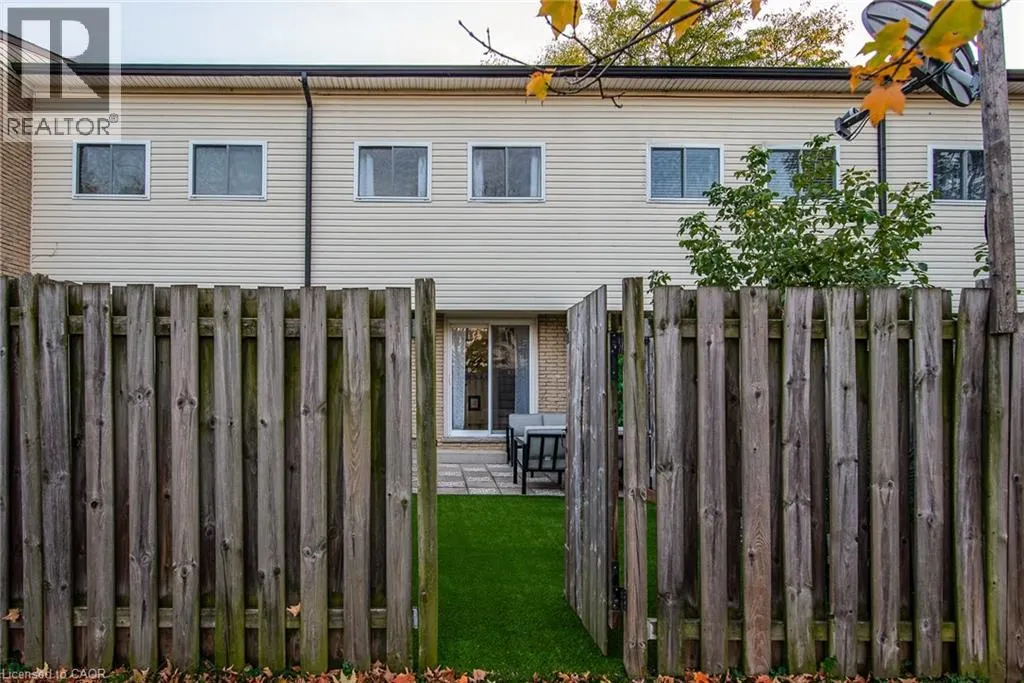 211 VERONICA Drive Unit# 11, #11