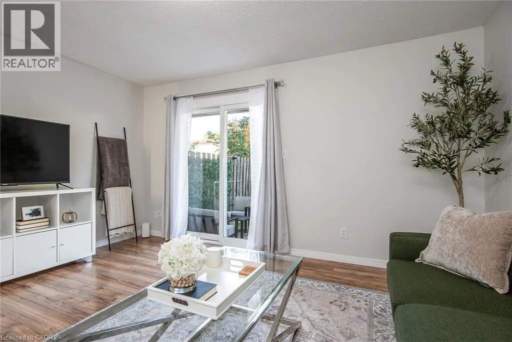 211 VERONICA Drive Unit# 11, #11
