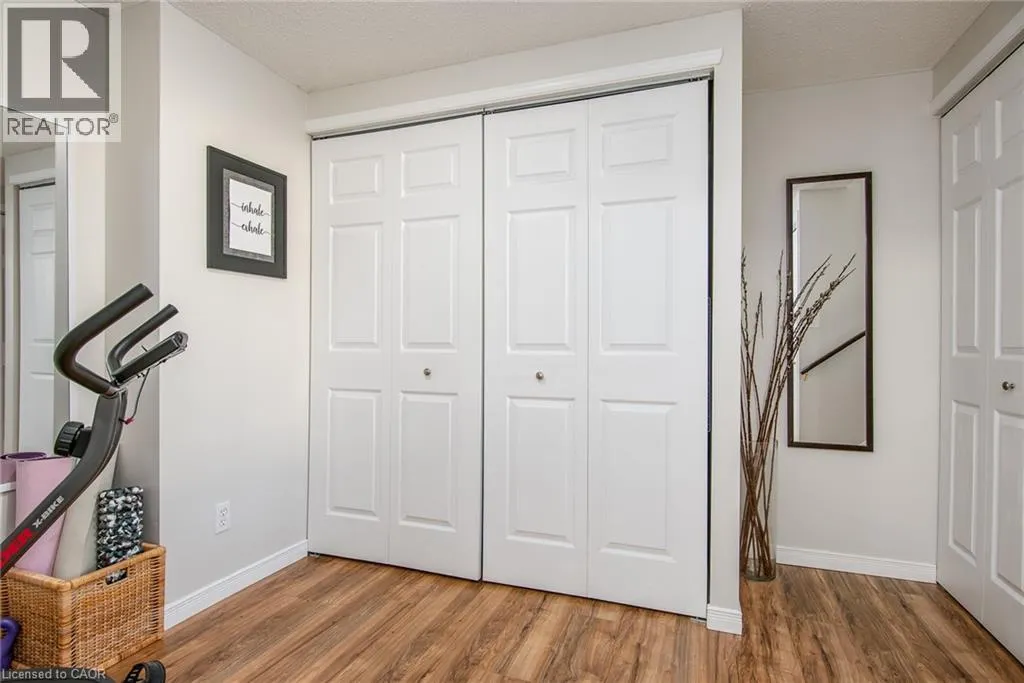 211 VERONICA Drive Unit# 11, #11