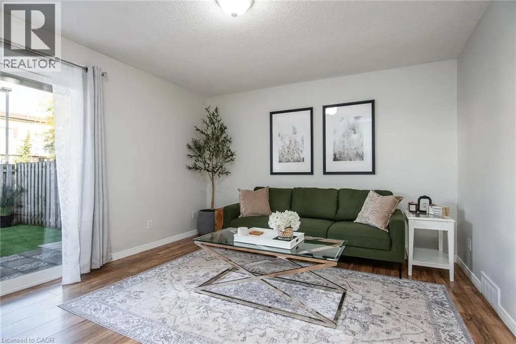 211 VERONICA Drive Unit# 11, #11
