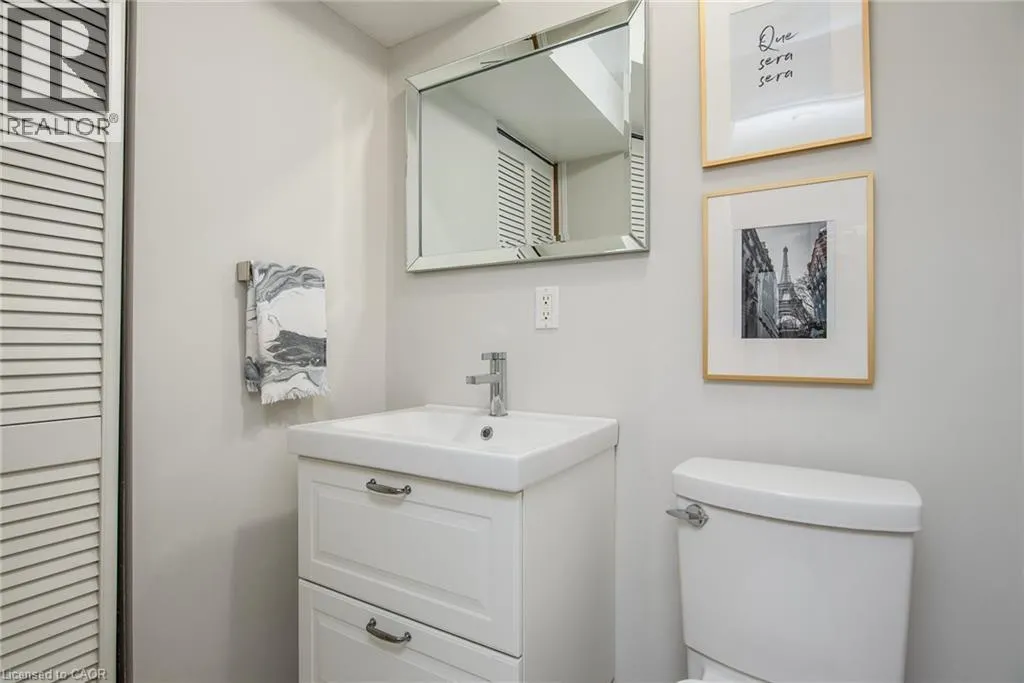 211 VERONICA Drive Unit# 11, #11
