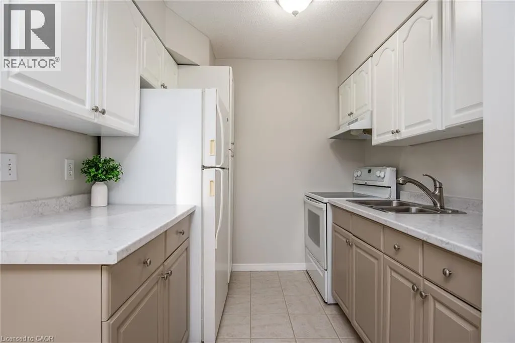 211 VERONICA Drive Unit# 11, #11