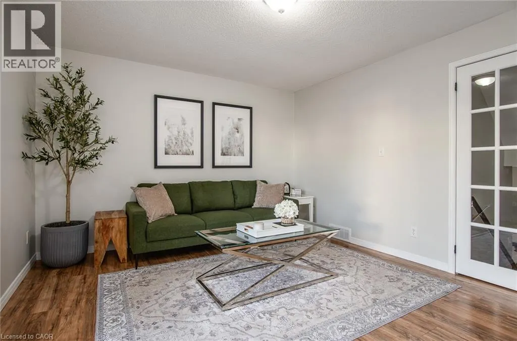 211 VERONICA Drive Unit# 11, #11