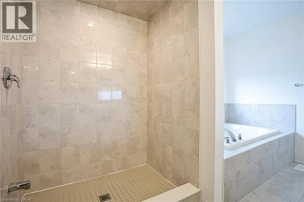123 PORT Crescent