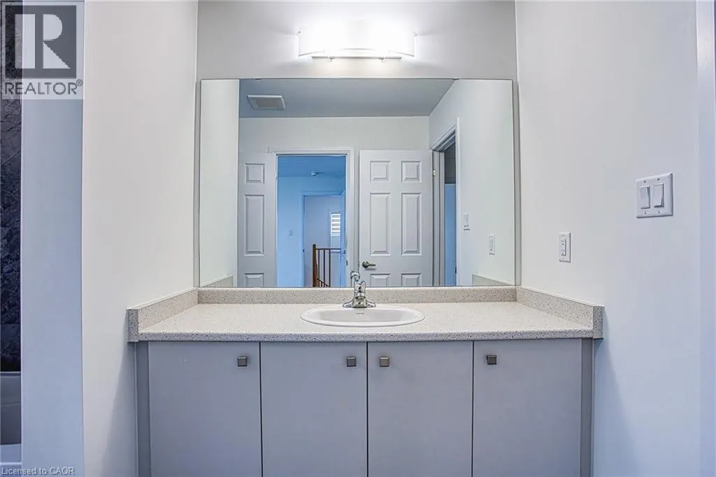 123 PORT Crescent