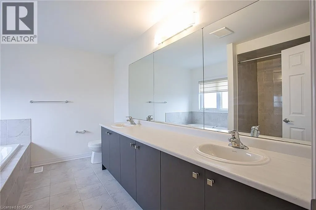 123 PORT Crescent