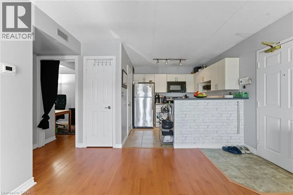 1421 WALKERS Line Unit# 304, #304