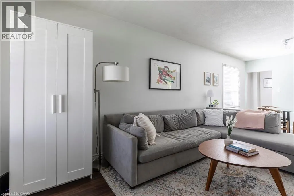 68 GRAHAM Avenue S