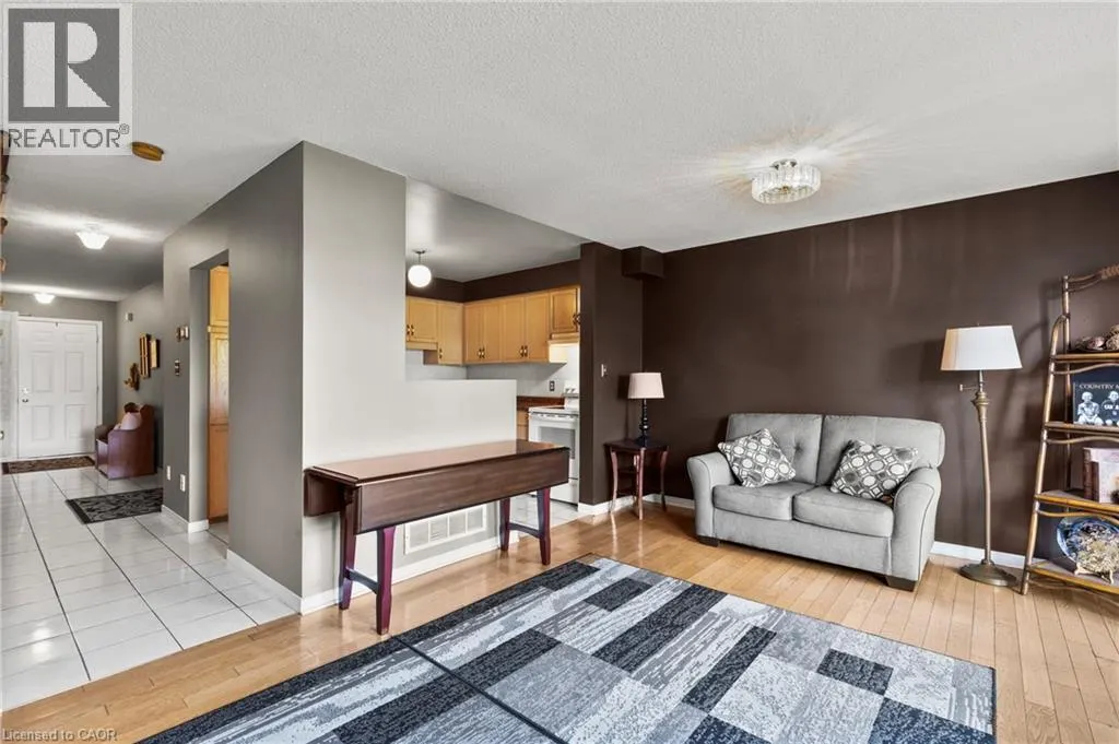 1860 UPPER GAGE Avenue Unit# 11, #11