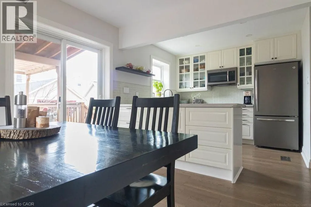 211 WEXFORD Avenue S