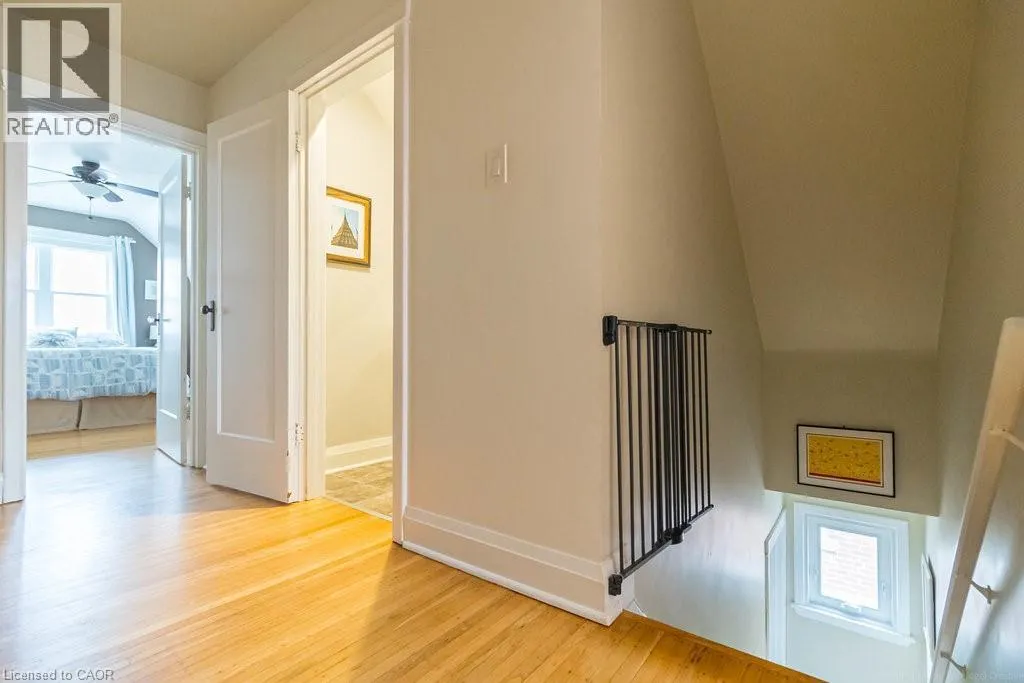 211 WEXFORD Avenue S