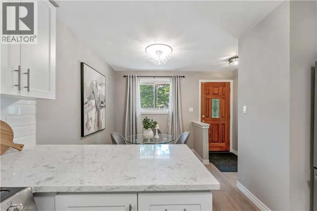 323 HIXON Road