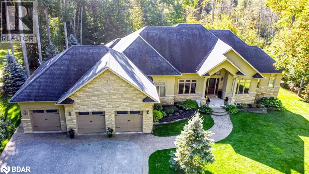32 GALLAGHER Crescent