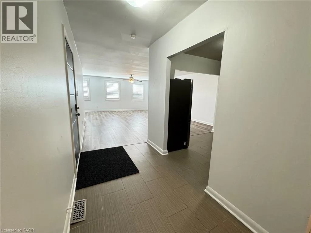 655 FENNELL Avenue E Unit# 3, #3