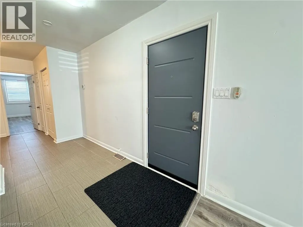 655 FENNELL Avenue E Unit# 3, #3