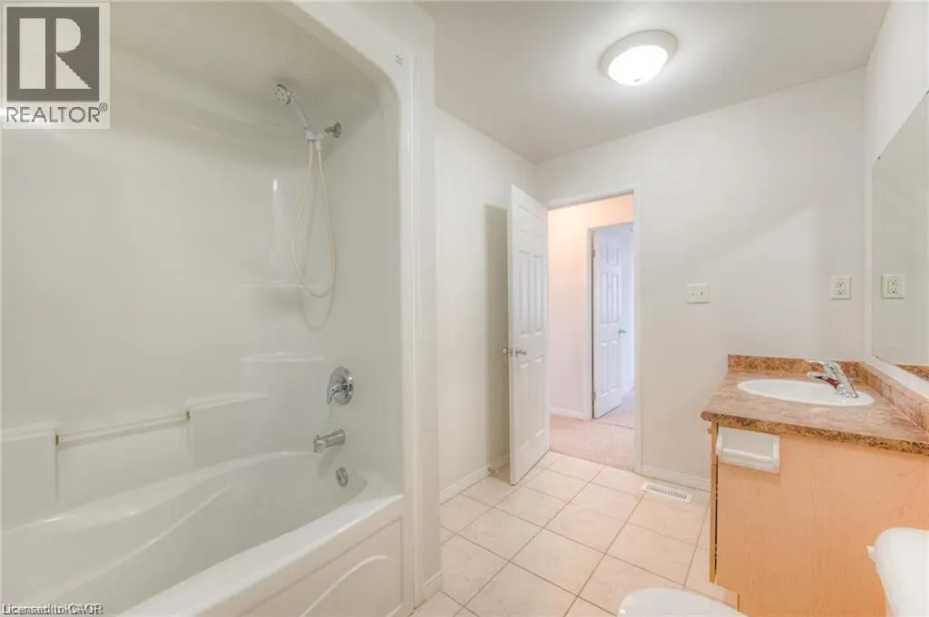 12 HOLBORN Drive Unit# A7, #A7
