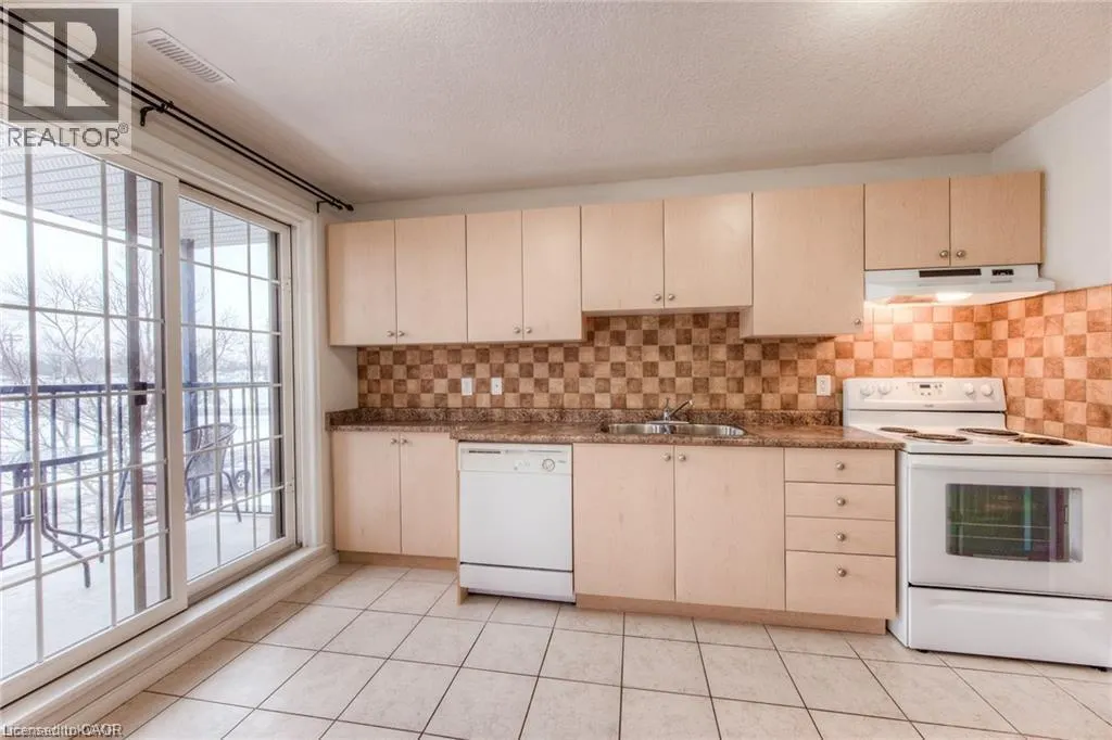 12 HOLBORN Drive Unit# A7, #A7