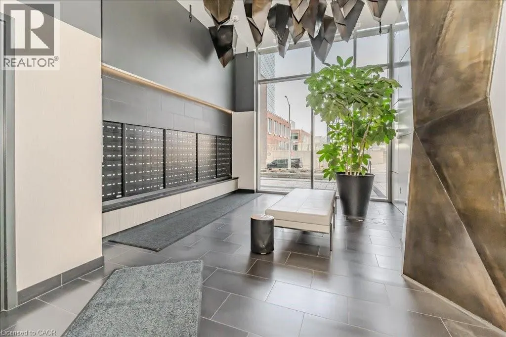 85 DUKE Street W Unit# 1702, #1702