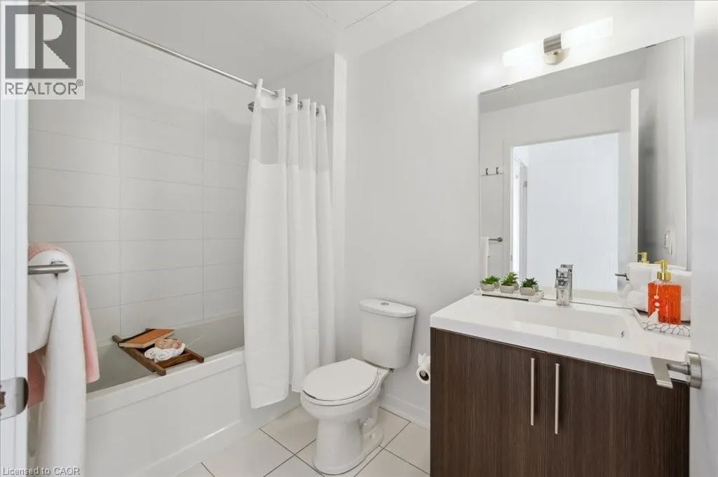 85 DUKE Street W Unit# 1702, #1702