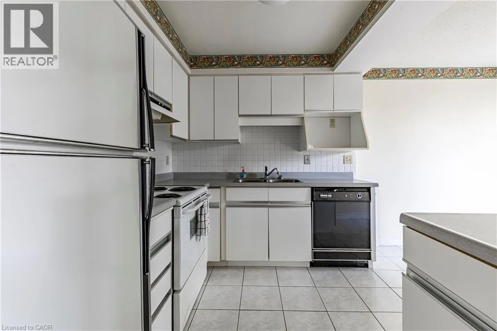 67 CAROLINE Street S Unit# 304 (3D), #304 (3D)